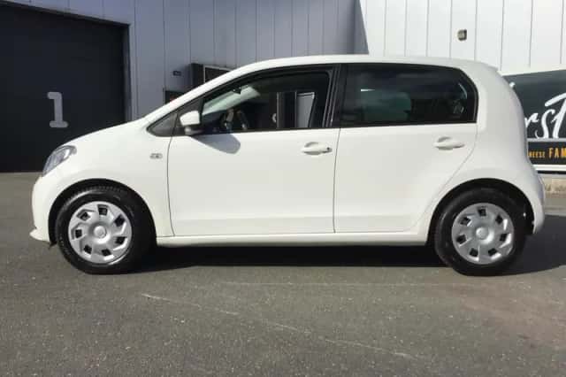 SEAT Mii (2019) thumbnail 3