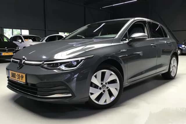 Volkswagen Golf (2021) thumbnail 3