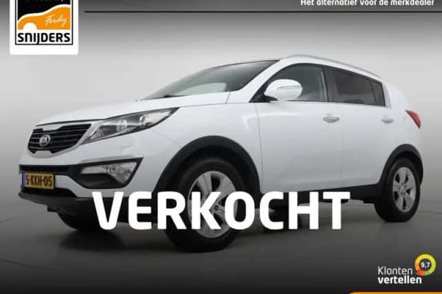 Kia Sportage (2013) thumbnail 2