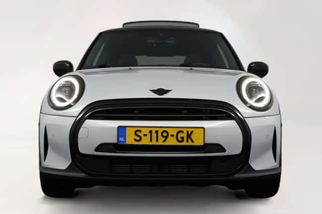 MINI Cooper (2021) thumbnail 4