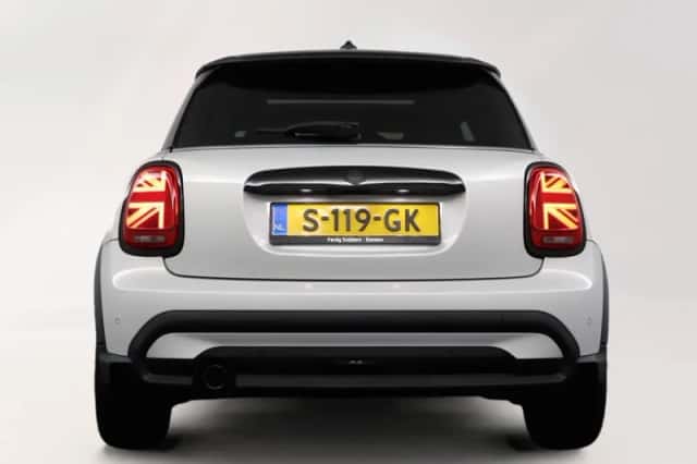 MINI Cooper (2021) thumbnail 5