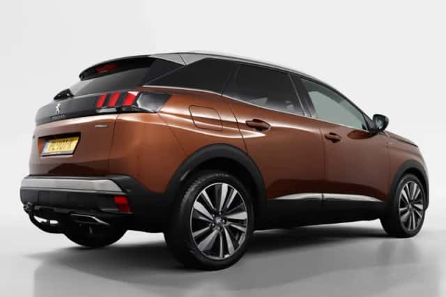 Peugeot 3008 (2017) thumbnail 4