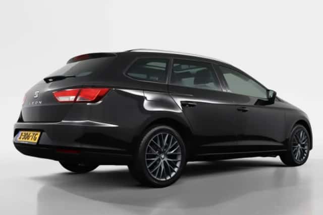 SEAT Leon (2016) thumbnail 4