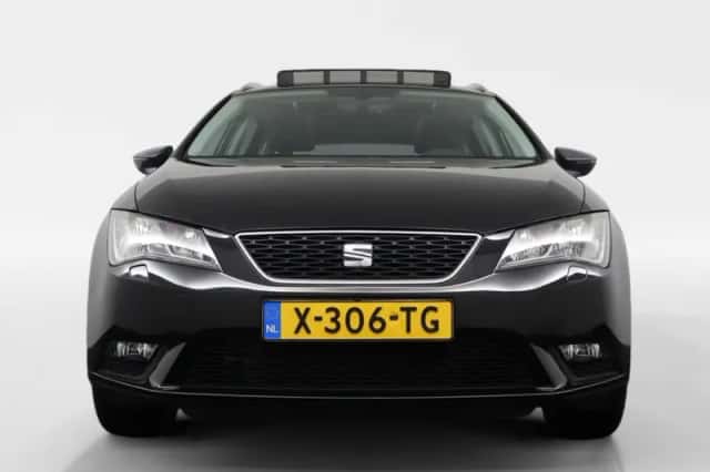 SEAT Leon (2016) thumbnail 5