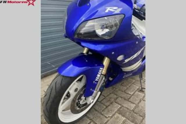 YAMAHA YZF (1999) thumbnail 5
