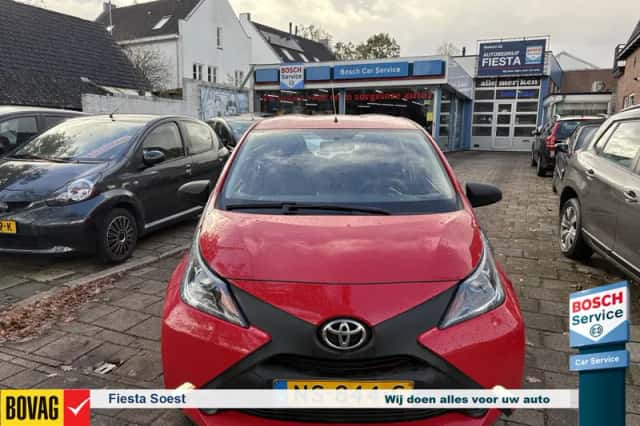 Toyota Aygo (2017) thumbnail 1