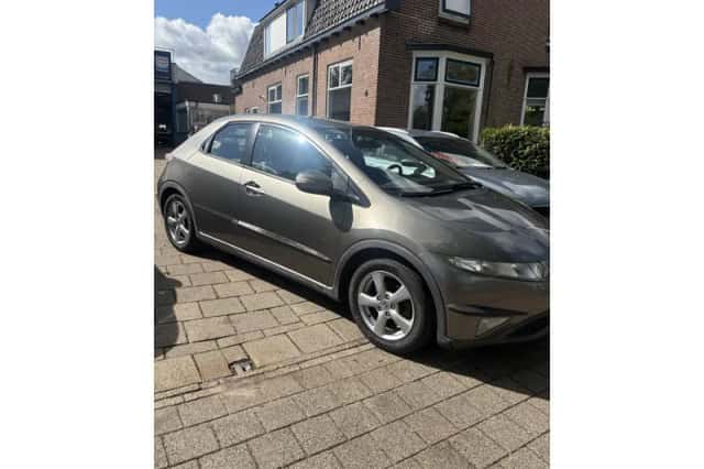 Honda Civic (2007) thumbnail 3