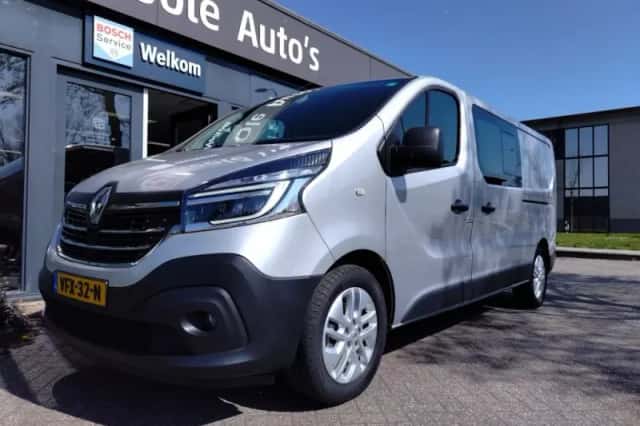 Renault Trafic (2020) thumbnail 2