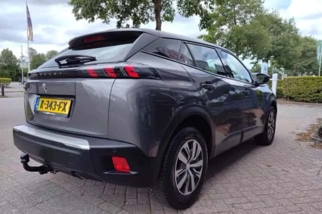 Peugeot 2008 (2020) thumbnail 6