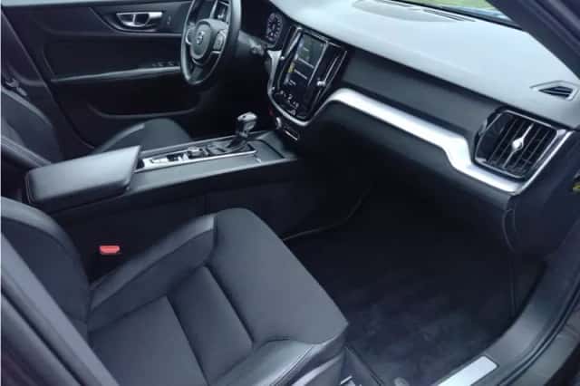 Volvo V60 (2020) thumbnail 5