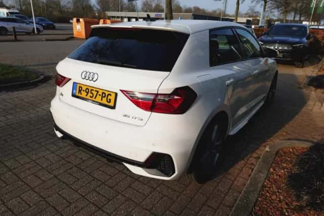 Audi A1 (2019) thumbnail 4
