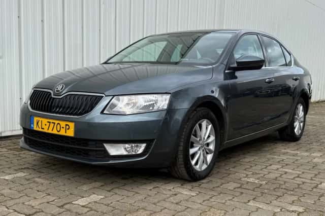 Škoda Octavia (2016) thumbnail 1