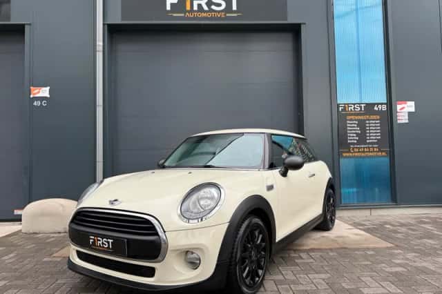 MINI Cooper (2016) thumbnail 1