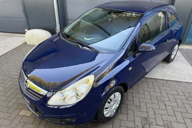 Opel Corsa (2002) thumbnail 3