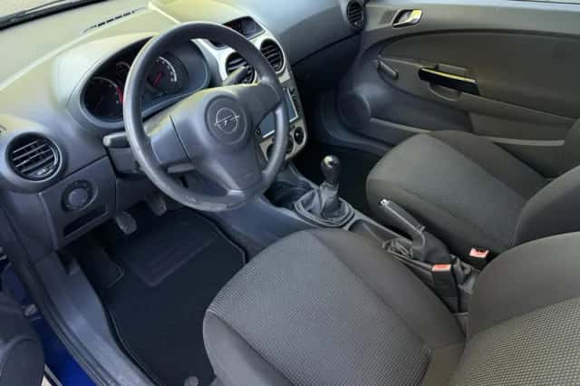Opel Corsa (2002) thumbnail 6