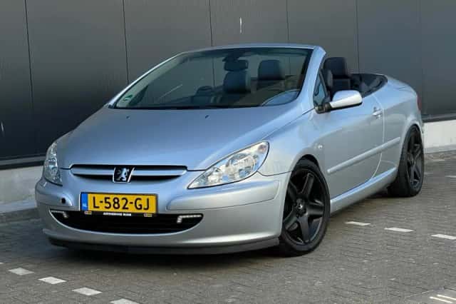 Peugeot 307 CC (2005) thumbnail 1