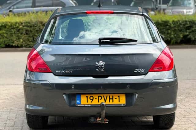 Peugeot 308 (2011) thumbnail 6