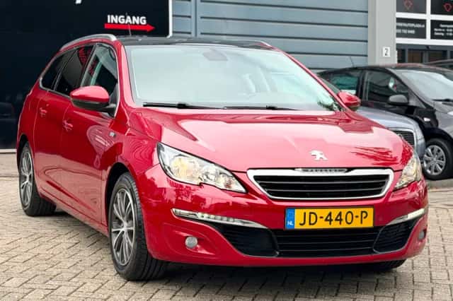Peugeot 308 (2016) thumbnail 3