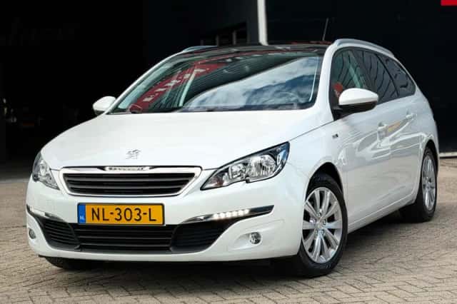 Peugeot 308 (2017) thumbnail 1