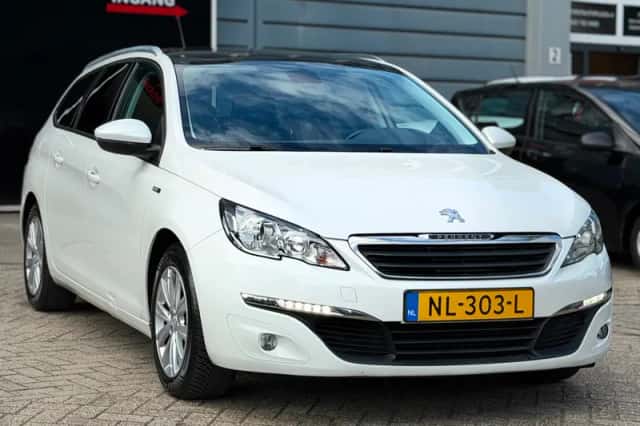 Peugeot 308 (2017) thumbnail 2