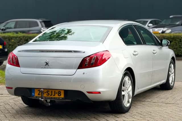 Peugeot 508 (2011) thumbnail 4
