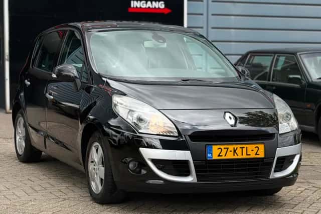 Renault Scénic (2010) thumbnail 3