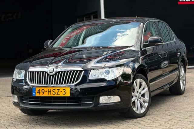Škoda Superb (2009) thumbnail 1