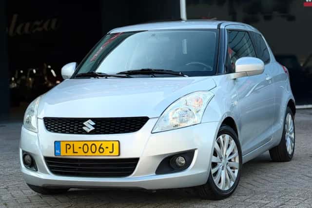 Suzuki Swift (2010) thumbnail 1