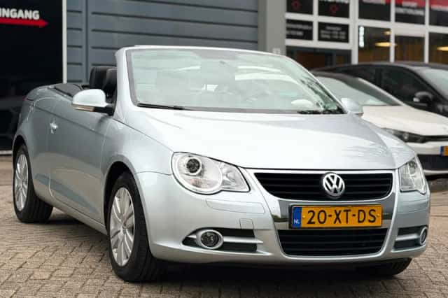 Volkswagen Eos (2007) thumbnail 2