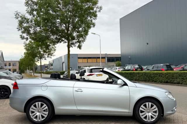 Volkswagen Eos (2007) thumbnail 3