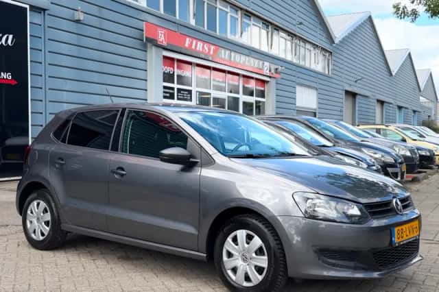 Volkswagen Polo (2010) thumbnail 3