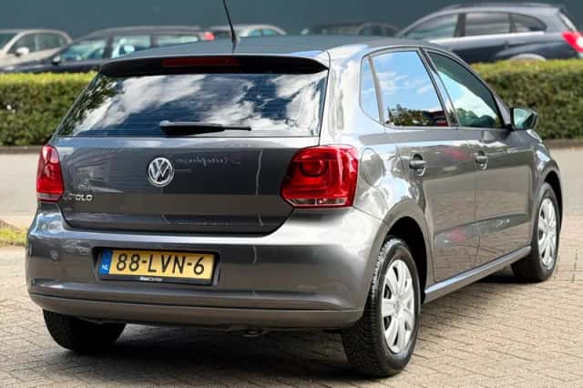 Volkswagen Polo (2010) thumbnail 4