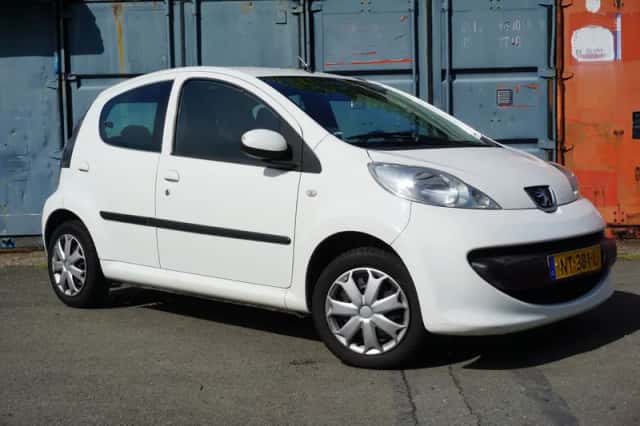 Peugeot 107 (2007) thumbnail 6