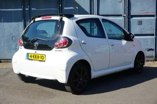 Toyota Aygo (2013) thumbnail 4