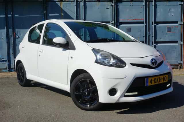 Toyota Aygo (2013) thumbnail 6