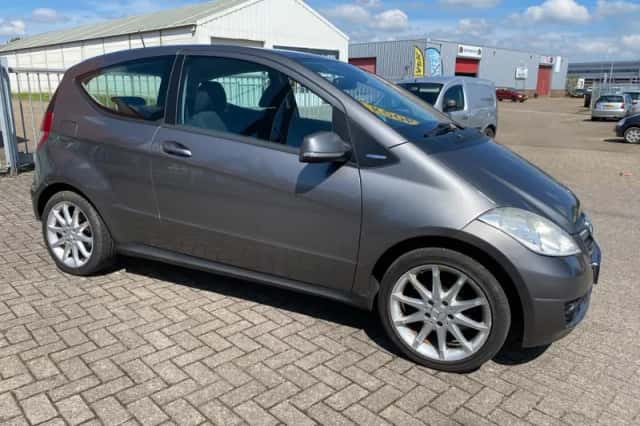Mercedes-Benz A-Klasse (2010) thumbnail 2