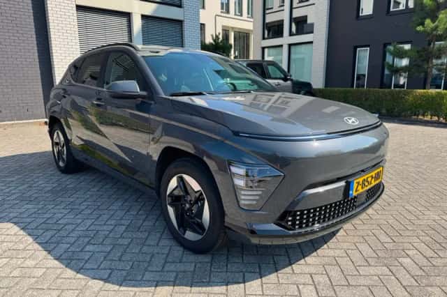 Hyundai Kona (2024) thumbnail 2