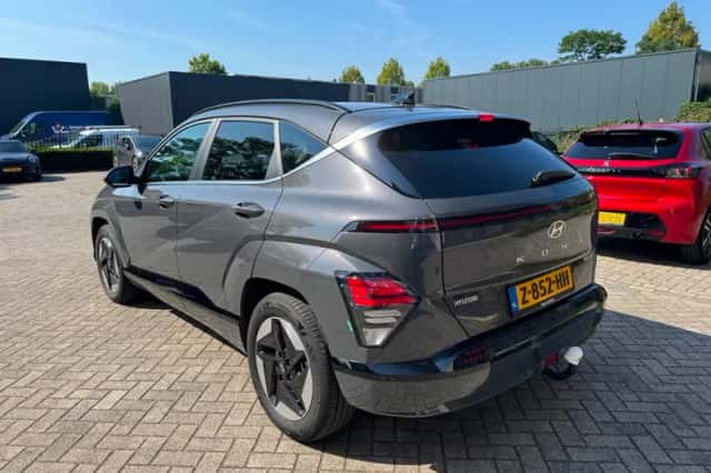 Hyundai Kona (2024) thumbnail 4