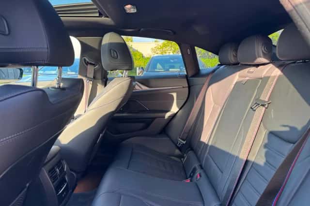 BMW i4 (2022) thumbnail 5