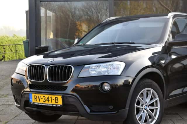 BMW X3 (2014) thumbnail 2