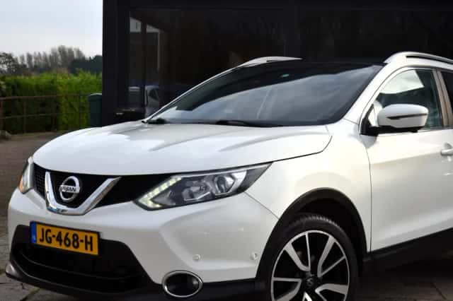 Nissan Qashqai (2016) thumbnail 3