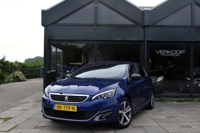 Peugeot 308 (2017) thumbnail 1