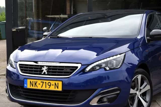 Peugeot 308 (2017) thumbnail 3