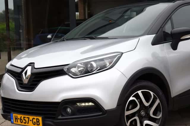 Renault Captur (2017) thumbnail 3