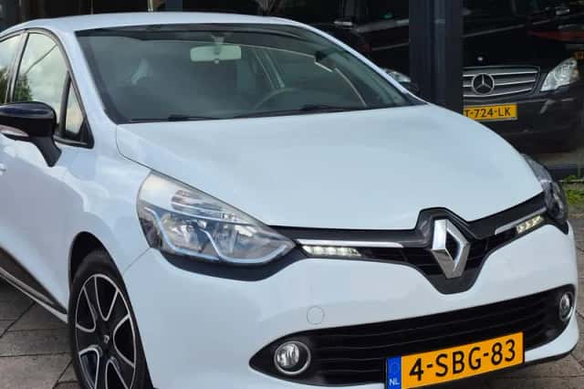 Renault Clio (2013) thumbnail 3