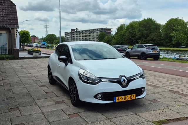 Renault Clio (2013) thumbnail 5