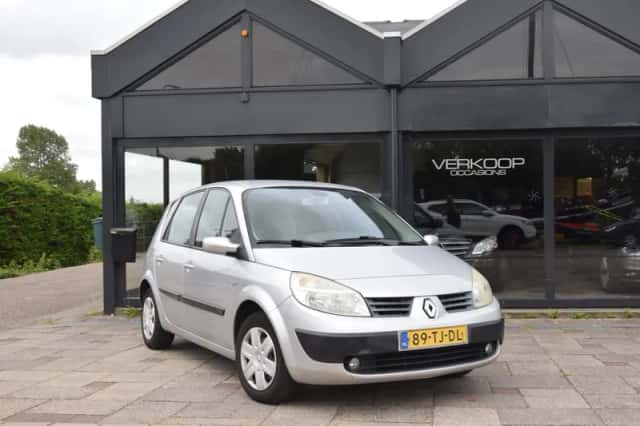 Renault Scénic (2006) thumbnail 3