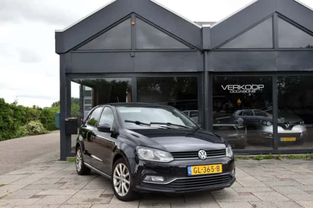 Volkswagen Polo (2015) thumbnail 3