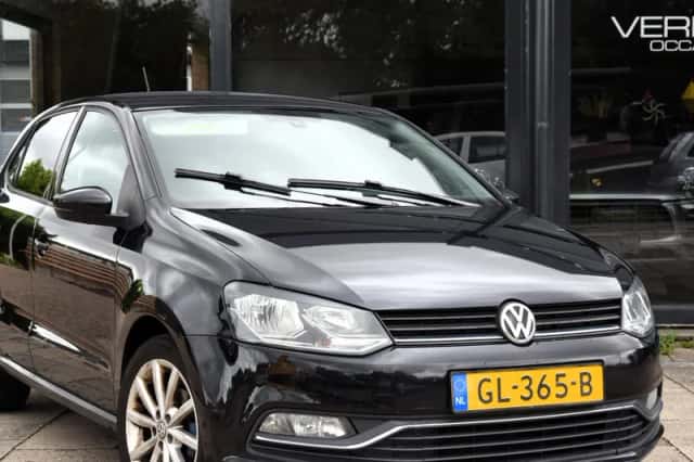 Volkswagen Polo (2015) thumbnail 4