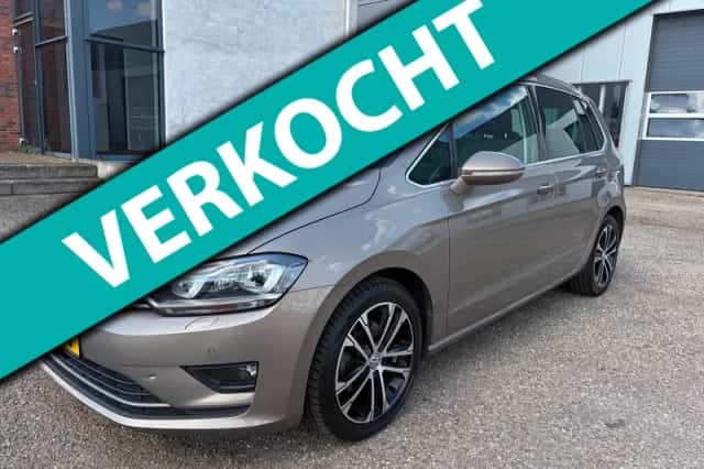 Volkswagen Golf Sportsvan (2015) thumbnail 1